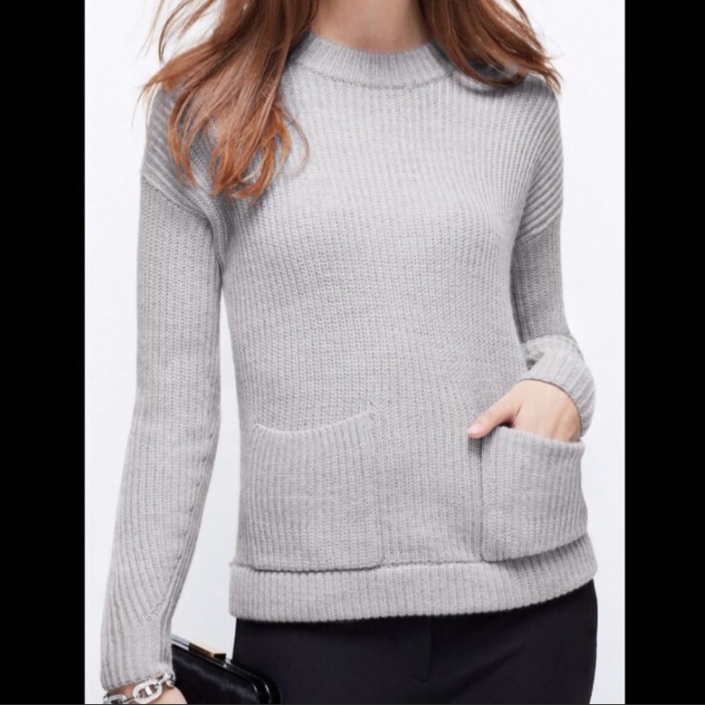 Ann Taylor Grey Cozy Pocket Sweater Size Medium